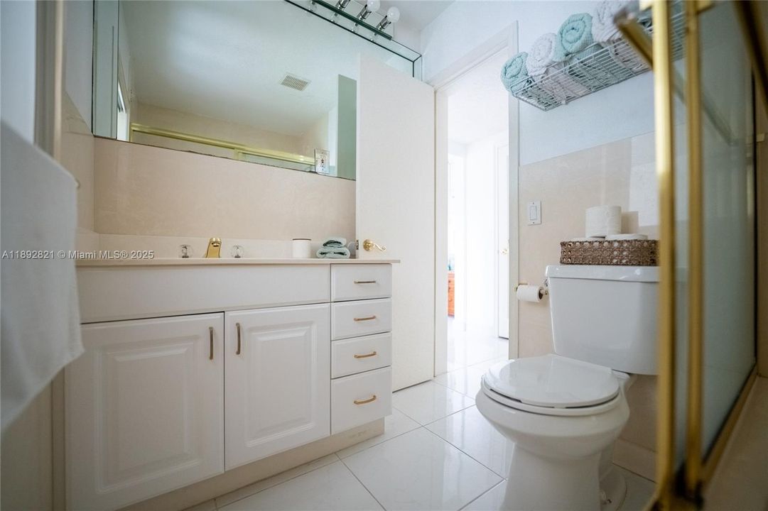 待售: $4,500,000 (4 贝兹, 3 浴室, 3084 平方英尺)