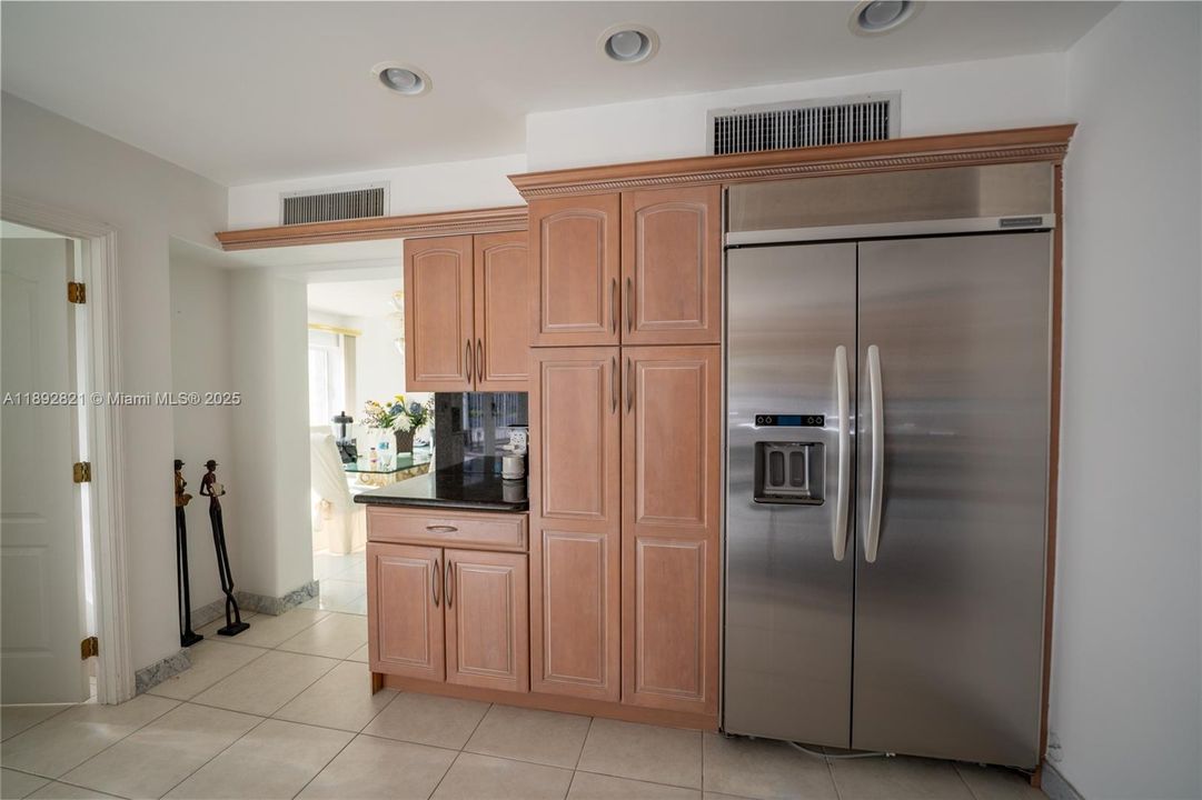 待售: $4,500,000 (4 贝兹, 3 浴室, 3084 平方英尺)