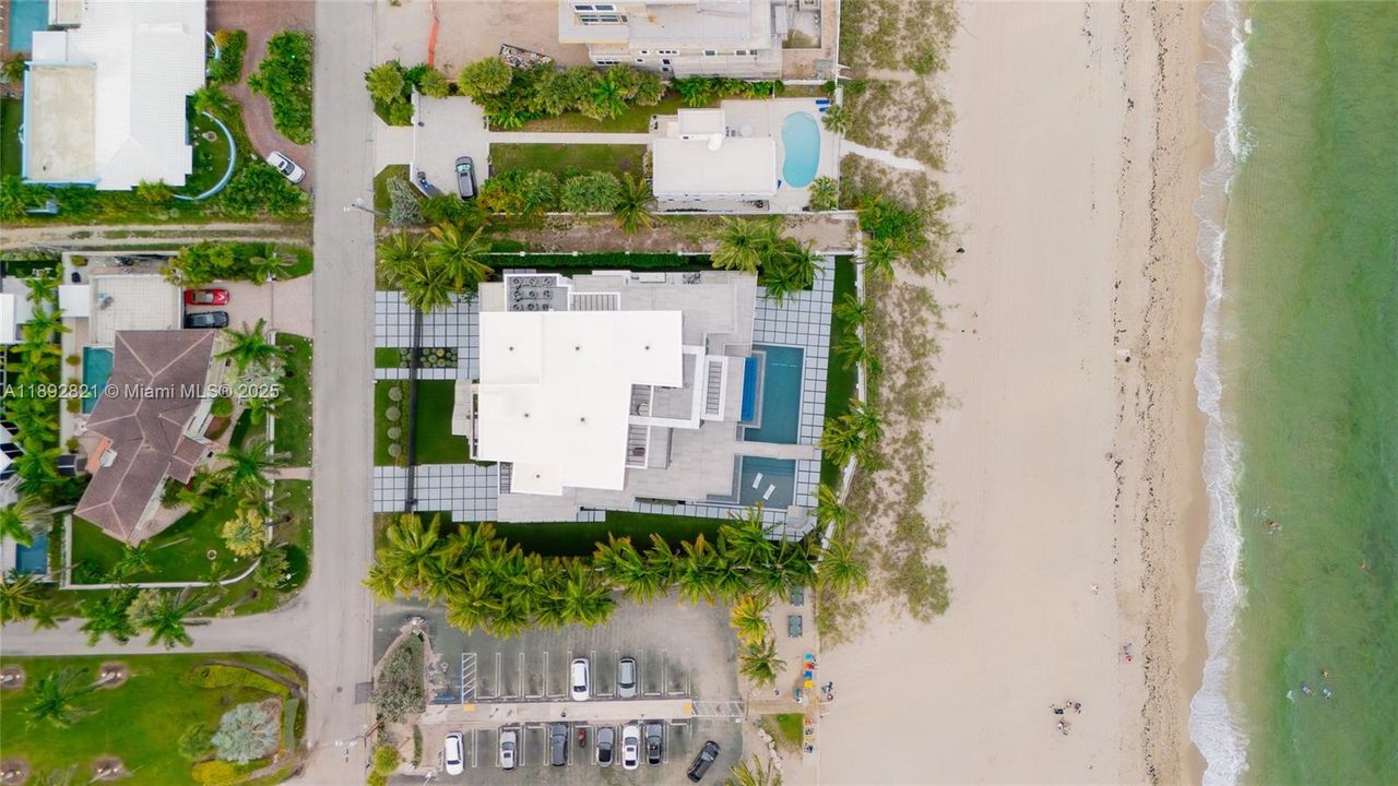 待售: $4,500,000 (4 贝兹, 3 浴室, 3084 平方英尺)