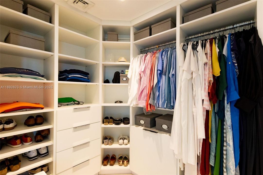 最近租的: $29,800 (3 贝兹, 4 浴室, 2257 平方英尺)