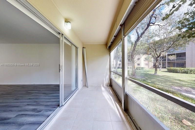 Active With Contract: $2,250 (2 beds, 2 baths, 1100 Square Feet)