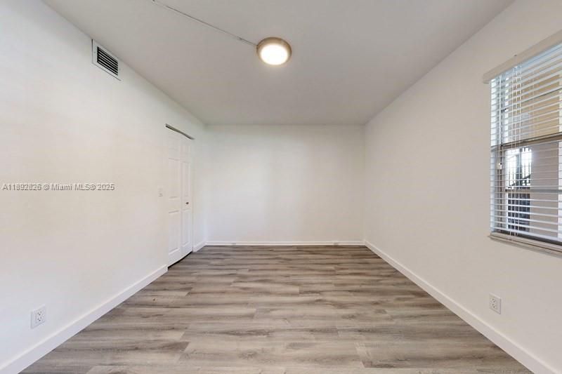 Active With Contract: $2,250 (2 beds, 2 baths, 1100 Square Feet)