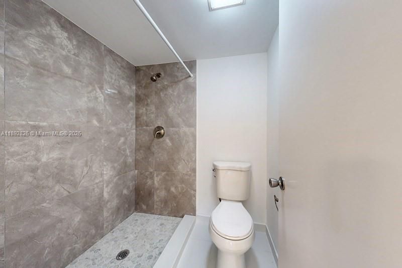 Active With Contract: $2,250 (2 beds, 2 baths, 1100 Square Feet)