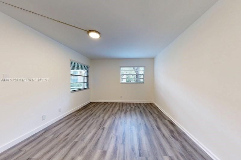 Active With Contract: $2,250 (2 beds, 2 baths, 1100 Square Feet)