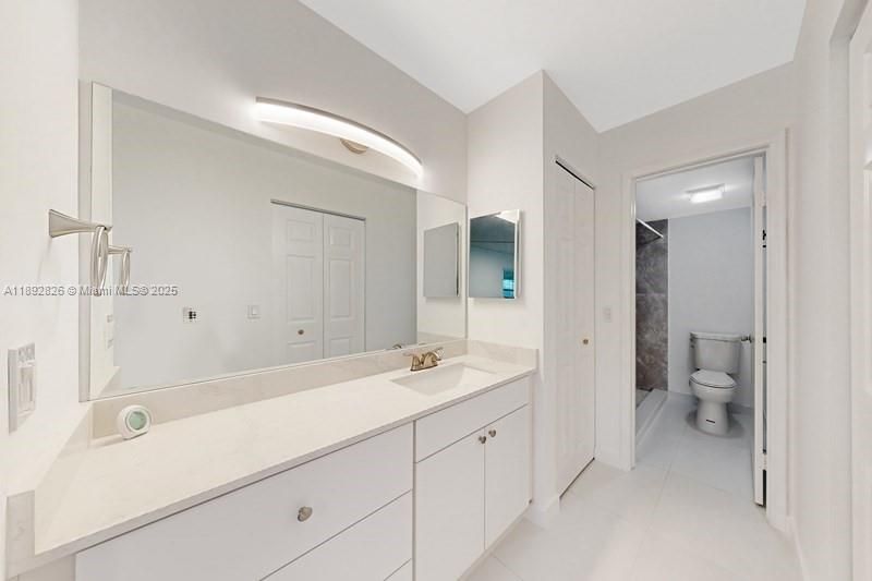 Active With Contract: $2,250 (2 beds, 2 baths, 1100 Square Feet)