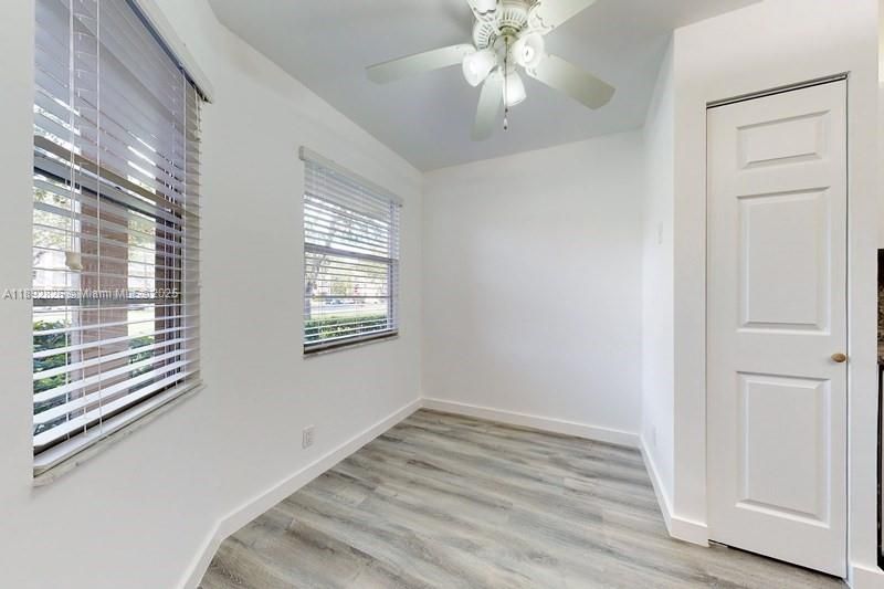 Active With Contract: $2,250 (2 beds, 2 baths, 1100 Square Feet)