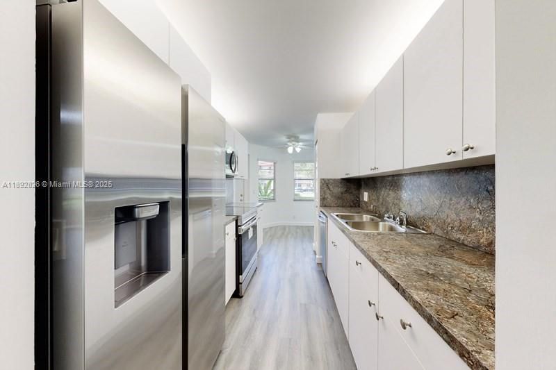 Active With Contract: $2,250 (2 beds, 2 baths, 1100 Square Feet)