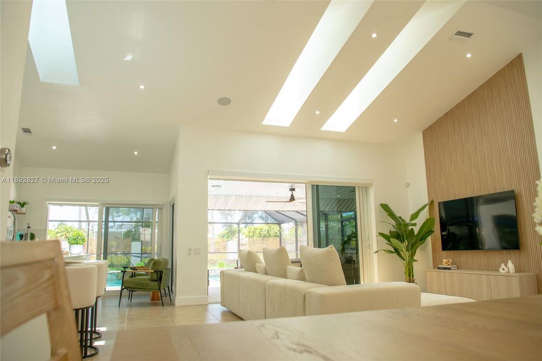 For Rent: $4,200 (3 beds, 2 baths, 2020 Square Feet)