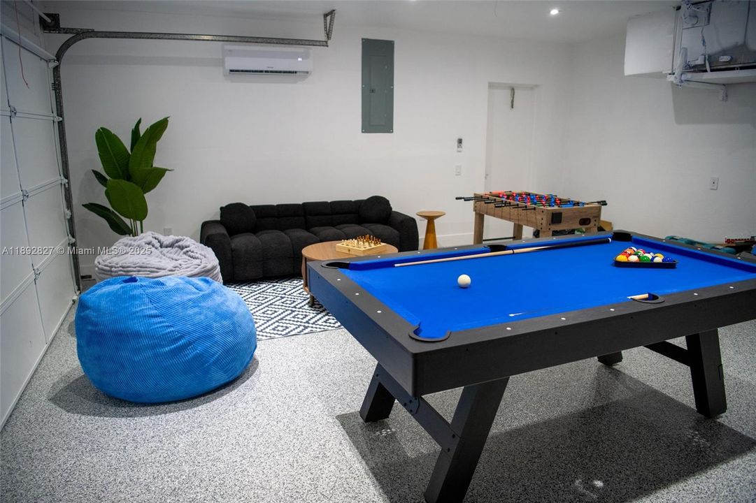 For Rent: $4,200 (3 beds, 2 baths, 2020 Square Feet)