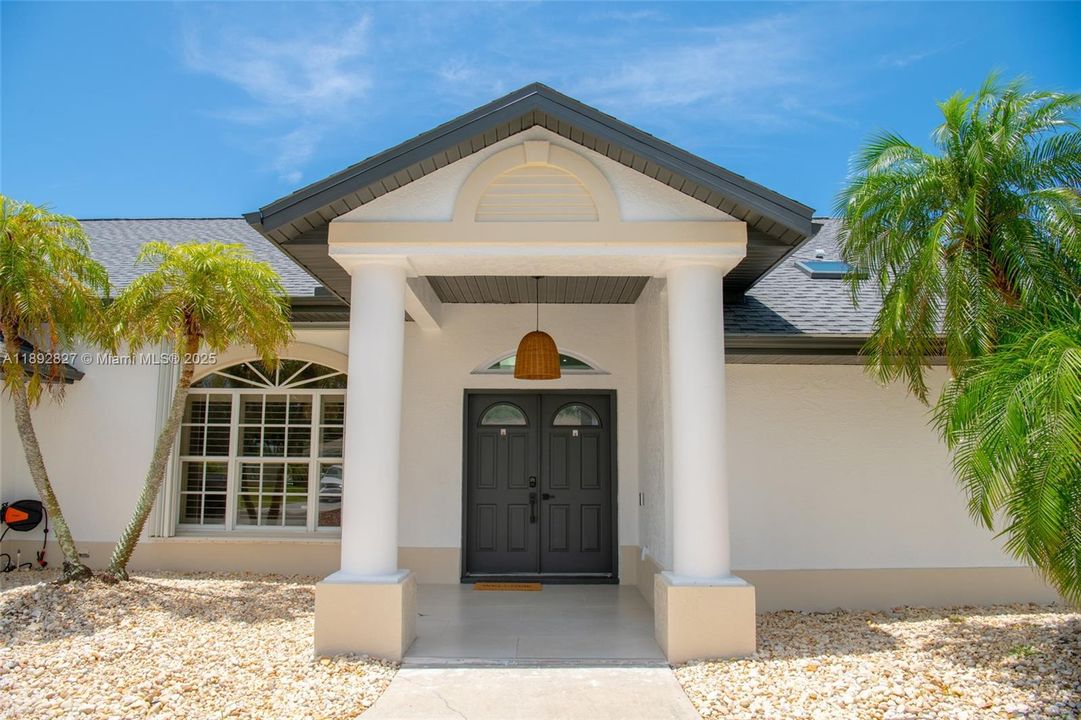 For Rent: $4,200 (3 beds, 2 baths, 2020 Square Feet)