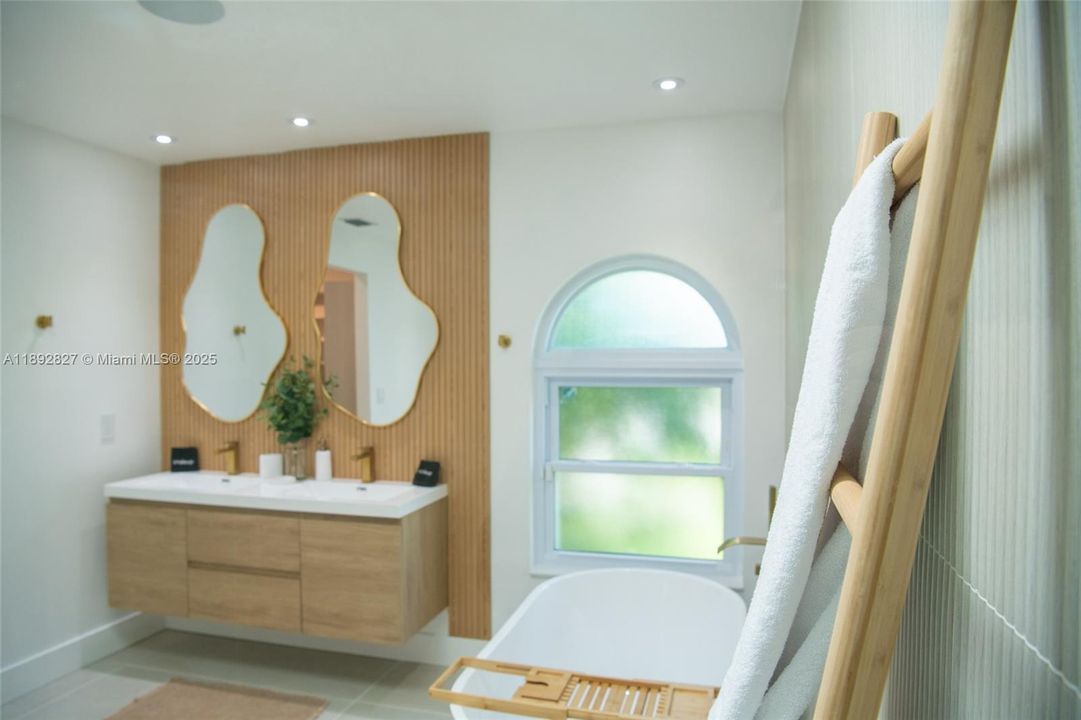 For Rent: $4,200 (3 beds, 2 baths, 2020 Square Feet)