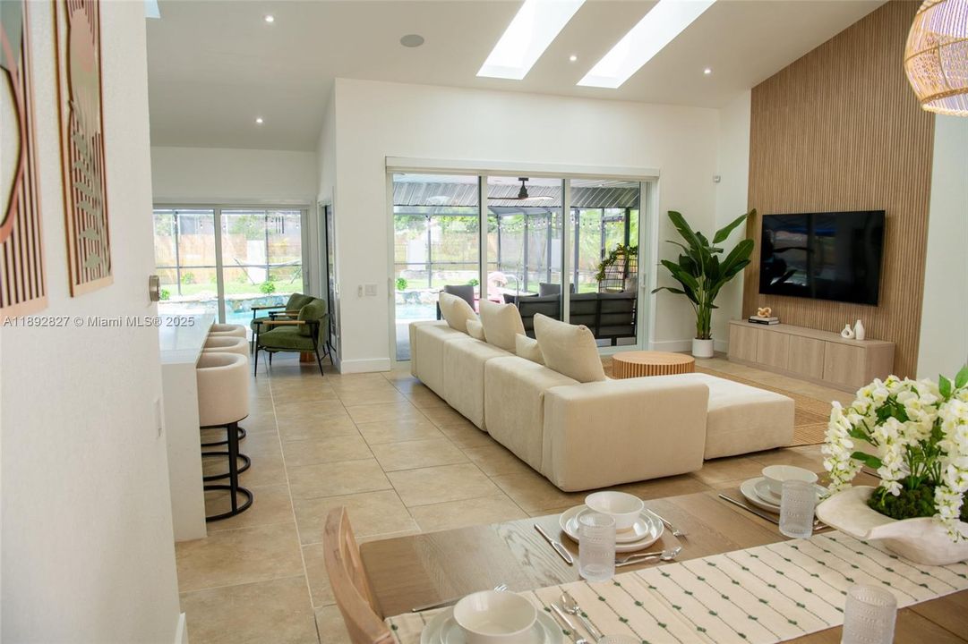 For Rent: $4,200 (3 beds, 2 baths, 2020 Square Feet)