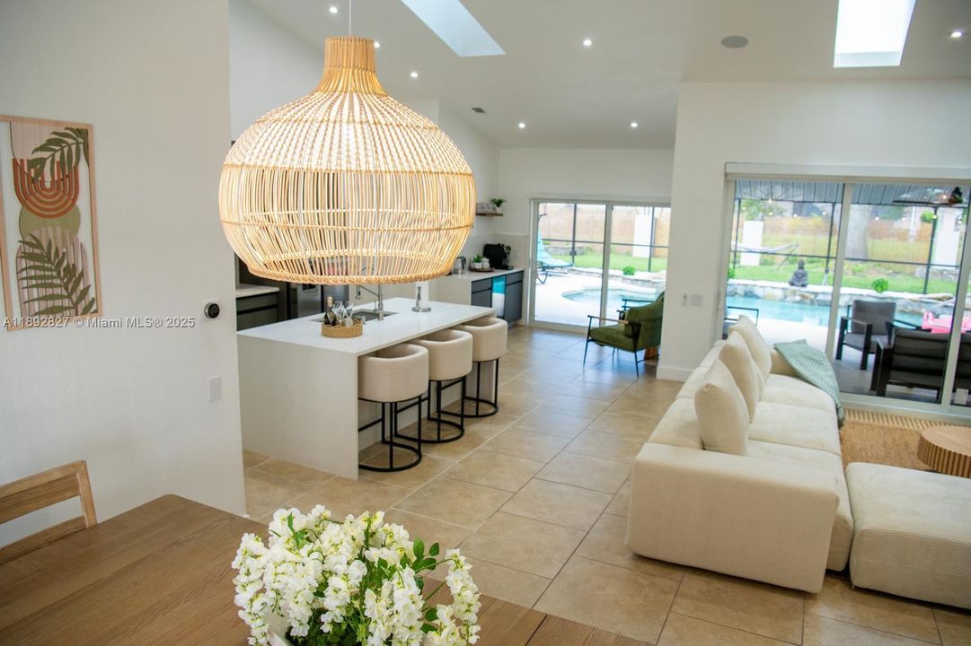 For Rent: $4,200 (3 beds, 2 baths, 2020 Square Feet)