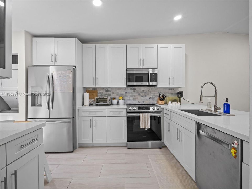 Vendido Recientemente: $505,000 (2 camas, 2 baños, 1147 Pies cuadrados)