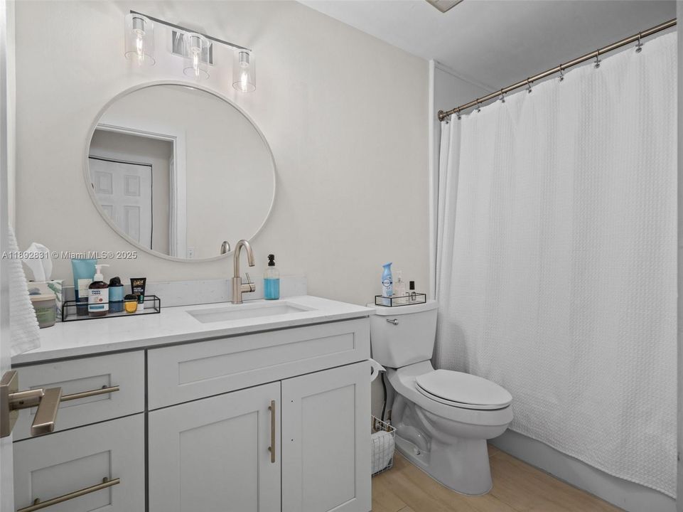 Vendido Recientemente: $505,000 (2 camas, 2 baños, 1147 Pies cuadrados)