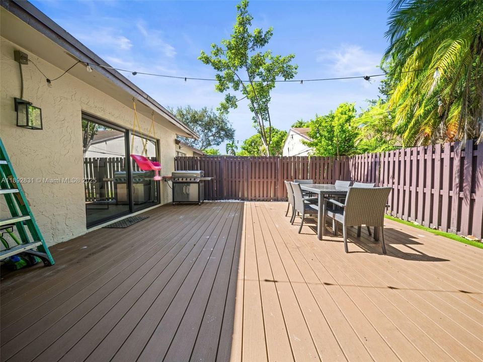 Vendido Recientemente: $505,000 (2 camas, 2 baños, 1147 Pies cuadrados)