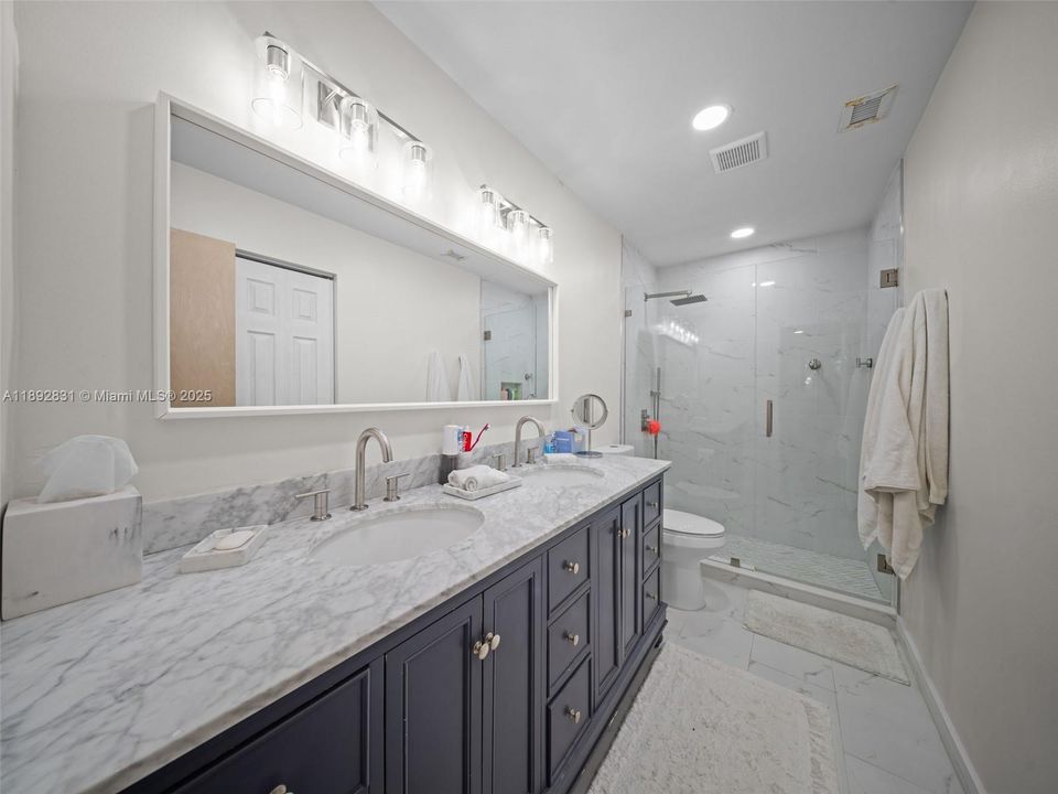 Vendido Recientemente: $505,000 (2 camas, 2 baños, 1147 Pies cuadrados)