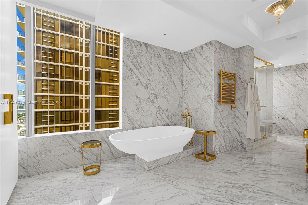 For Sale: $8,900,000 (3 beds, 3 baths, 3003 Square Feet)