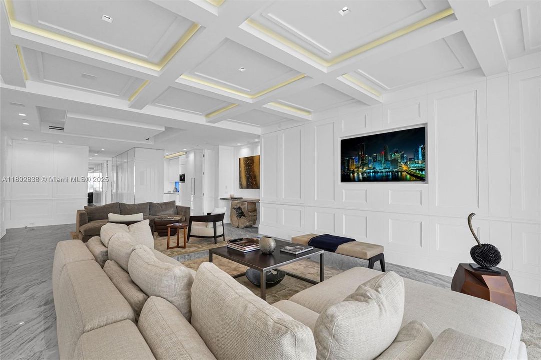 For Sale: $8,900,000 (3 beds, 3 baths, 3003 Square Feet)