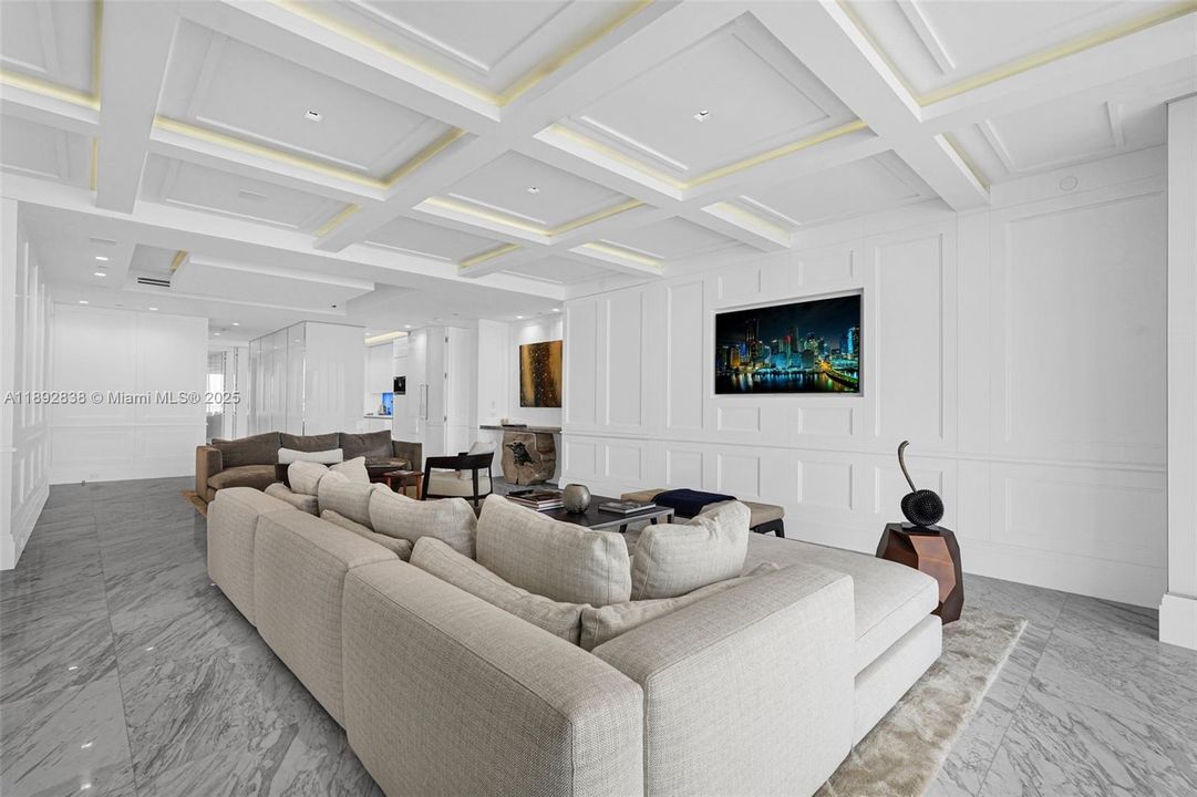 For Sale: $8,900,000 (3 beds, 3 baths, 3003 Square Feet)