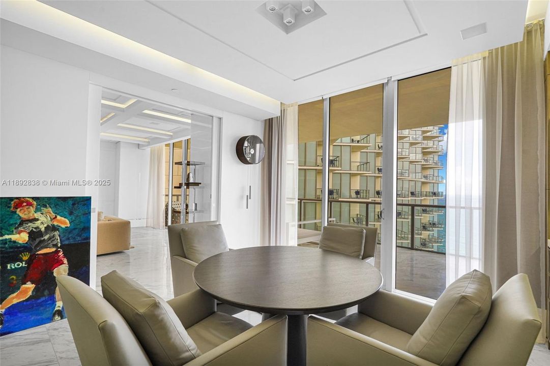 For Sale: $8,900,000 (3 beds, 3 baths, 3003 Square Feet)