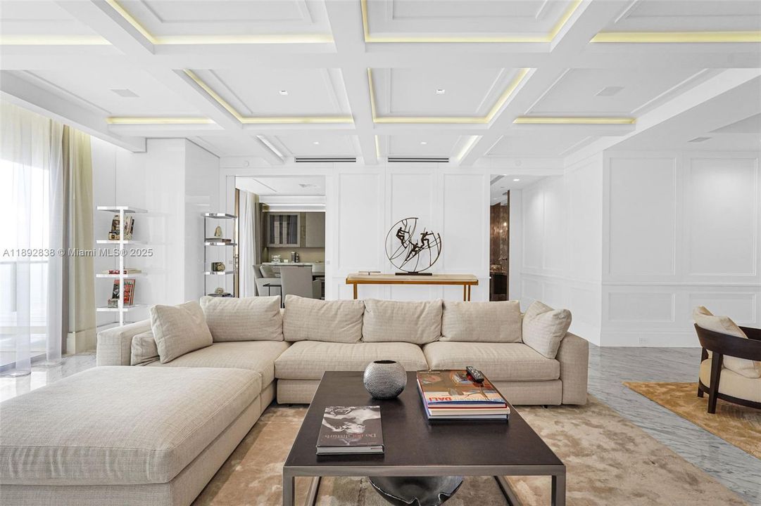 For Sale: $8,900,000 (3 beds, 3 baths, 3003 Square Feet)