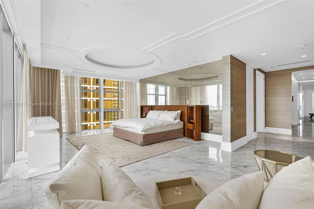 For Sale: $8,900,000 (3 beds, 3 baths, 3003 Square Feet)