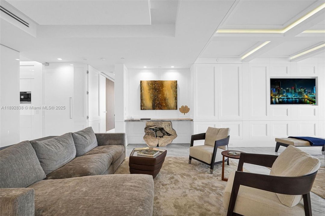 For Sale: $8,900,000 (3 beds, 3 baths, 3003 Square Feet)