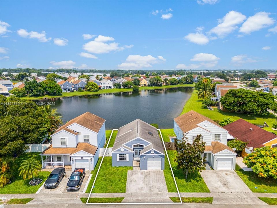 На продажу: $469,000 (3 спален, 2 ванн, 1185 Квадратных фут)