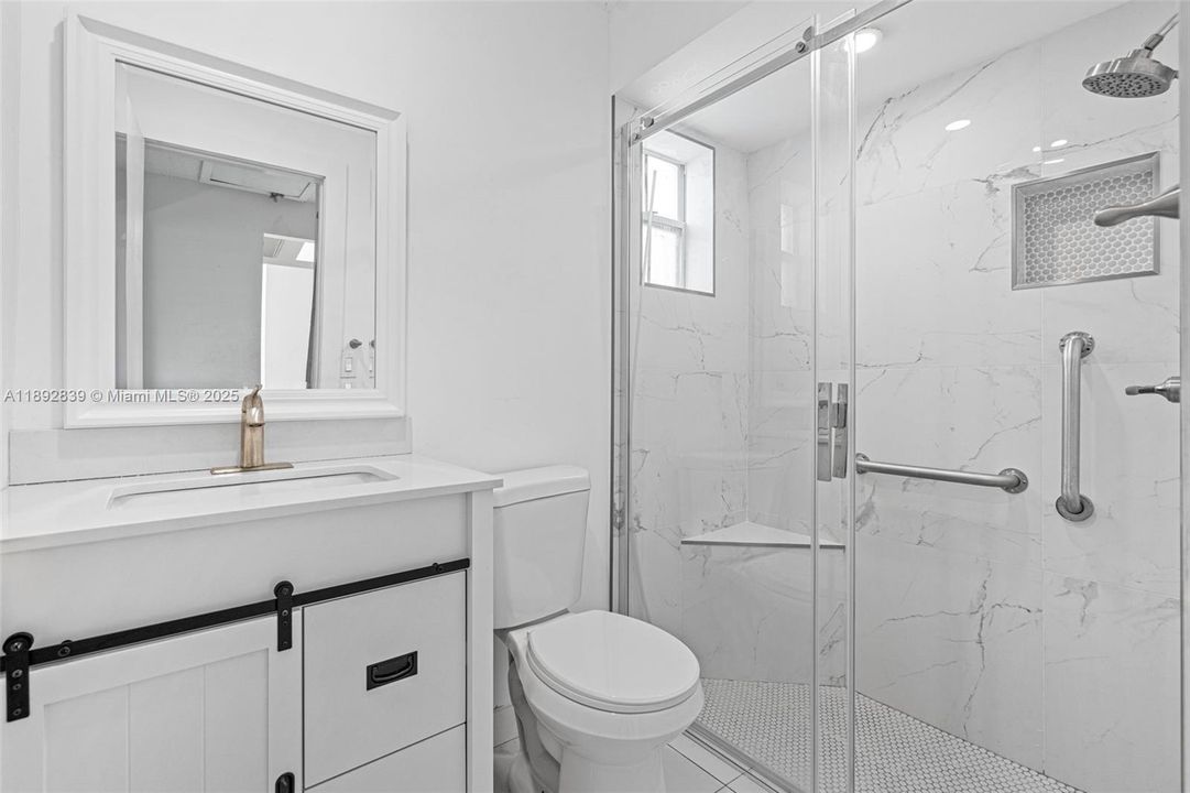 На продажу: $469,000 (3 спален, 2 ванн, 1185 Квадратных фут)