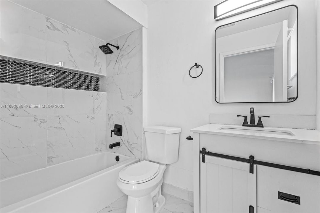 На продажу: $469,000 (3 спален, 2 ванн, 1185 Квадратных фут)