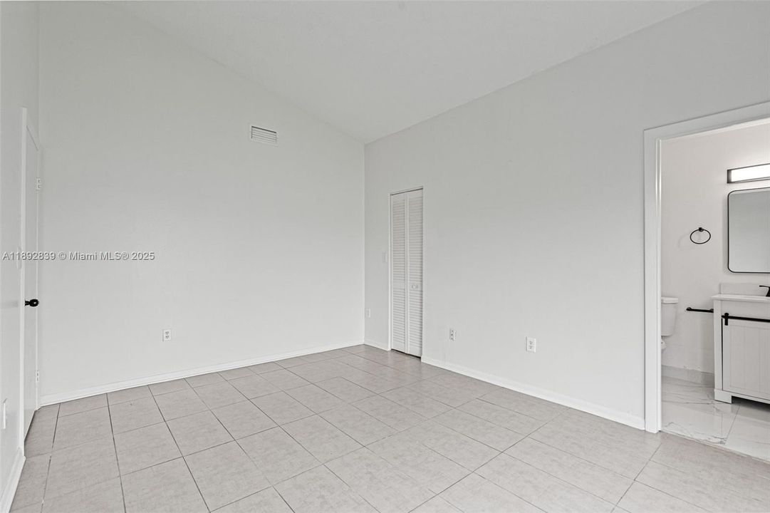 На продажу: $469,000 (3 спален, 2 ванн, 1185 Квадратных фут)