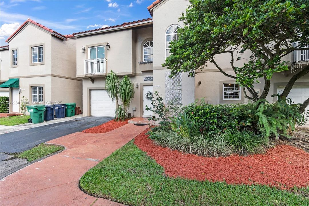 Vendido Recientemente: $525,000 (3 camas, 2 baños, 1528 Pies cuadrados)