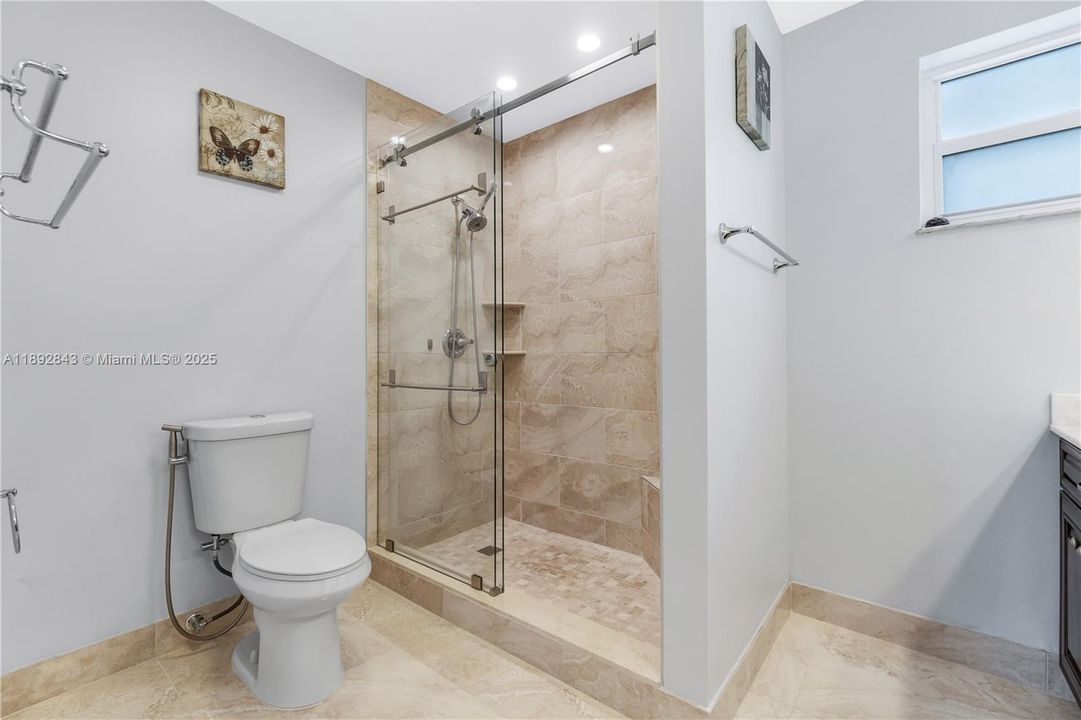 Vendido Recientemente: $525,000 (3 camas, 2 baños, 1528 Pies cuadrados)