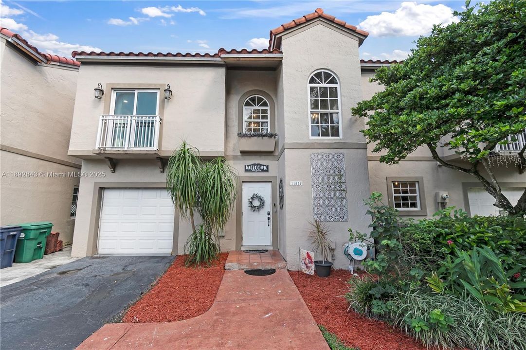 Vendido Recientemente: $525,000 (3 camas, 2 baños, 1528 Pies cuadrados)