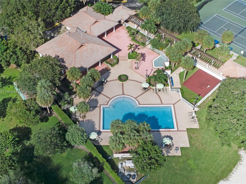 Vendido Recientemente: $525,000 (3 camas, 2 baños, 1528 Pies cuadrados)