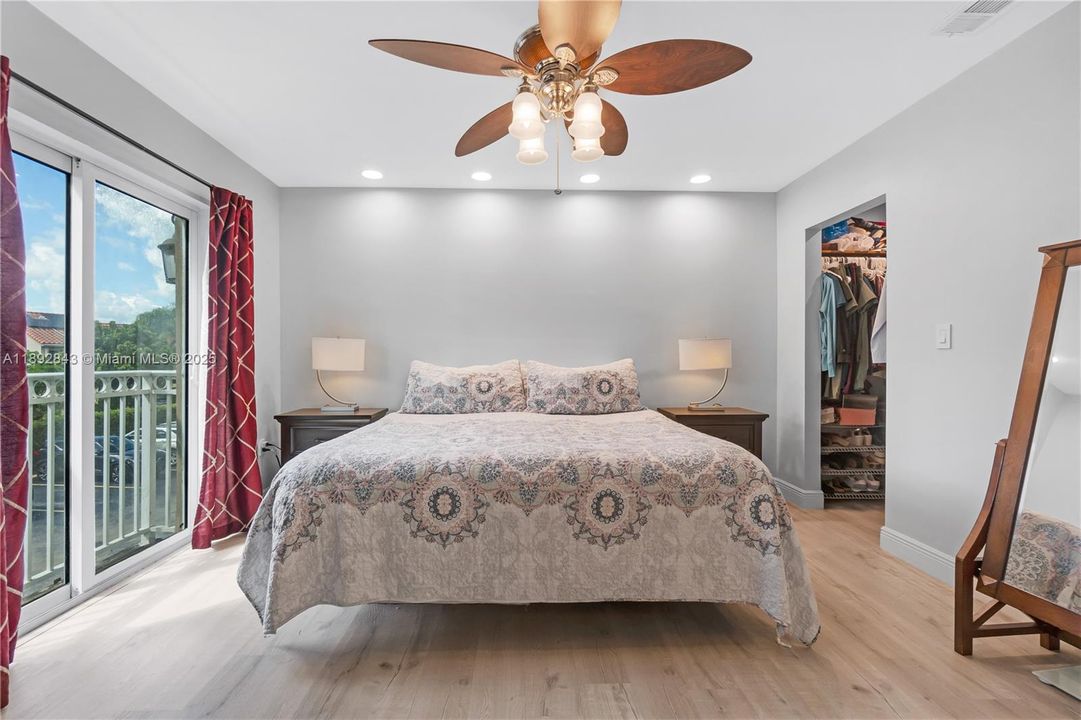 Vendido Recientemente: $525,000 (3 camas, 2 baños, 1528 Pies cuadrados)