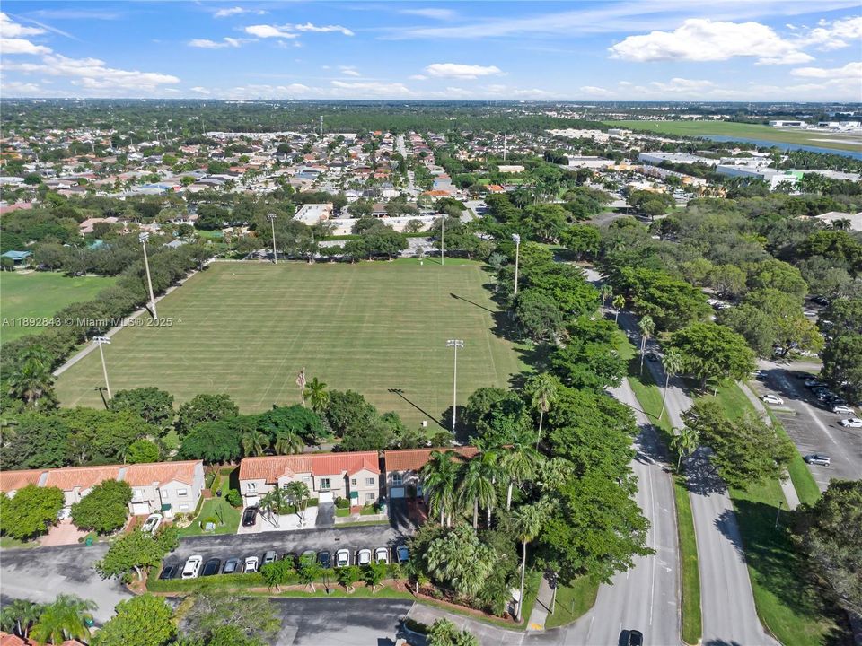 Vendido Recientemente: $525,000 (3 camas, 2 baños, 1528 Pies cuadrados)