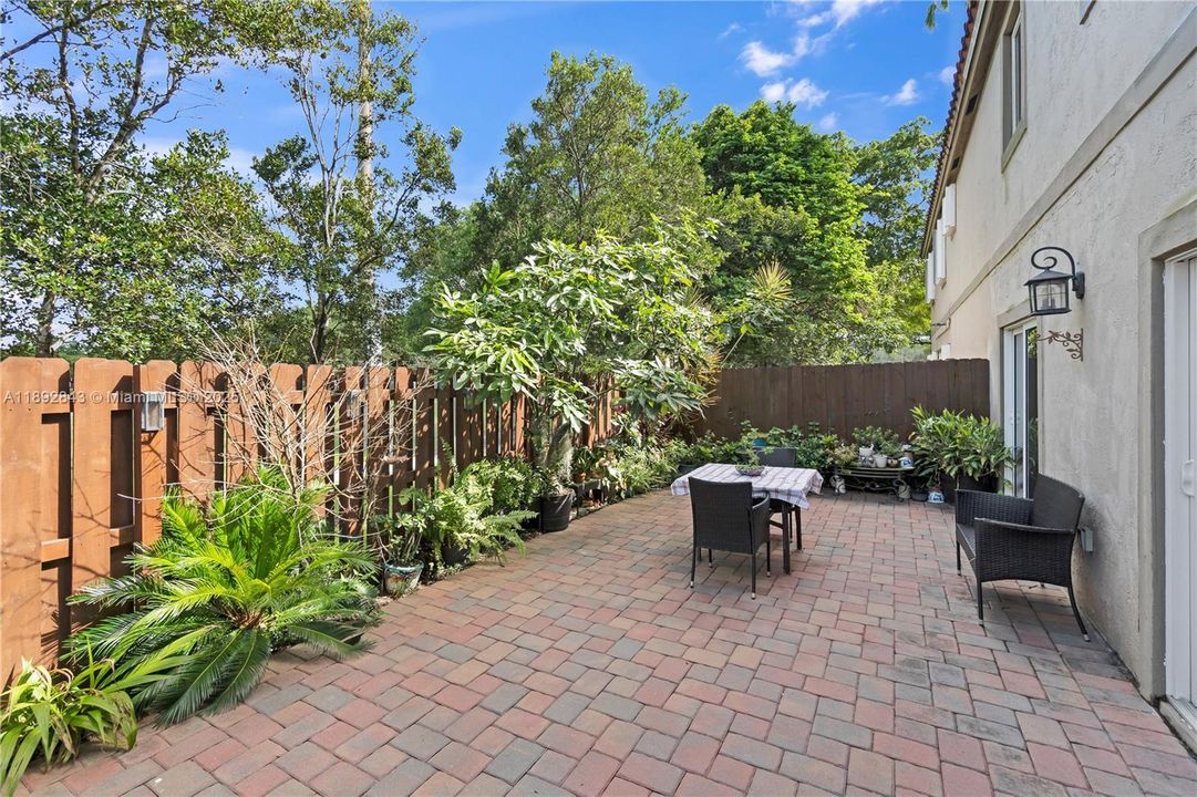 Vendido Recientemente: $525,000 (3 camas, 2 baños, 1528 Pies cuadrados)