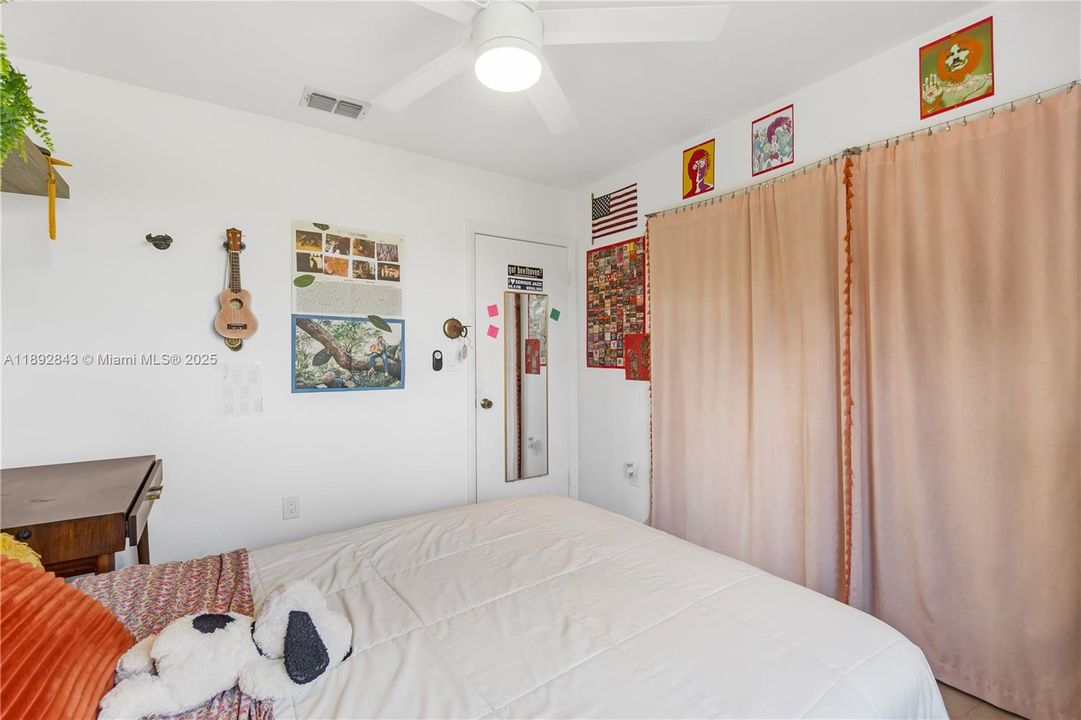 Vendido Recientemente: $525,000 (3 camas, 2 baños, 1528 Pies cuadrados)