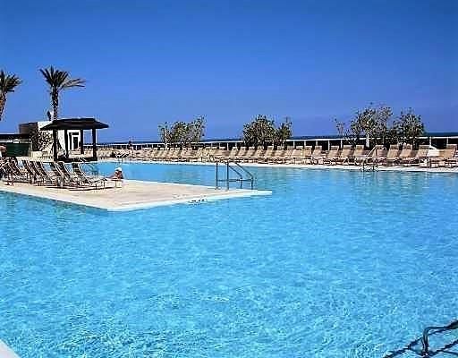 For Rent: $5,300 (3 beds, 3 baths, 1571 Square Feet)