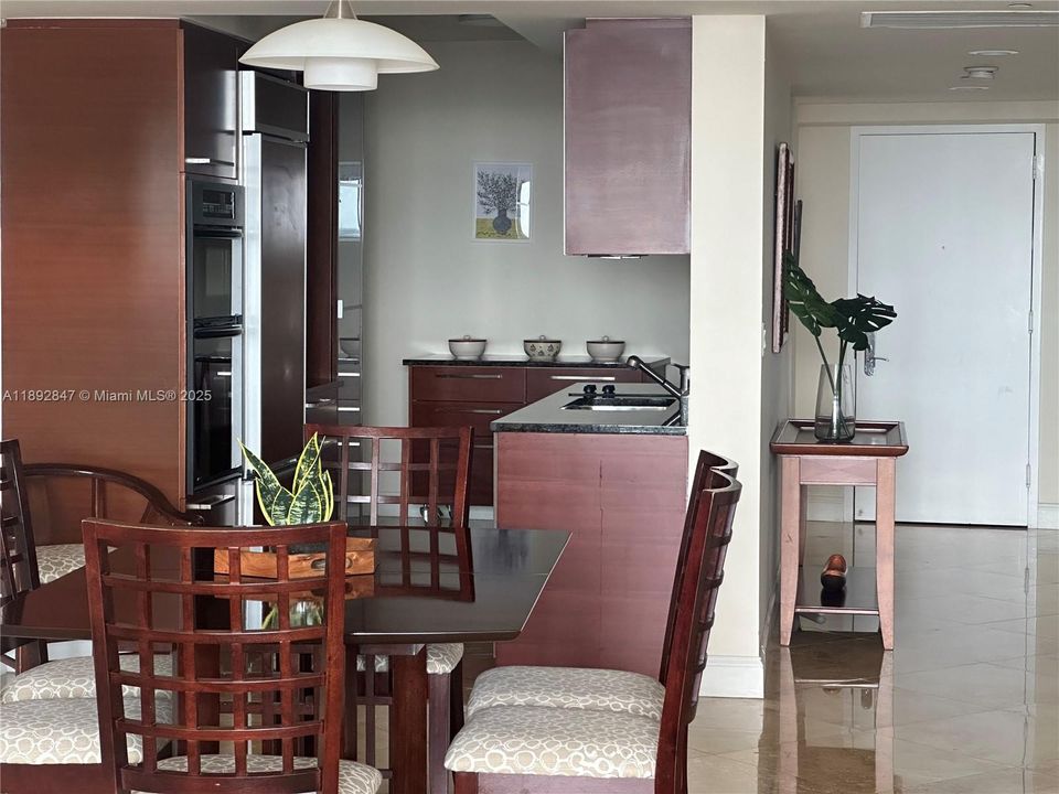 For Rent: $5,300 (3 beds, 3 baths, 1571 Square Feet)