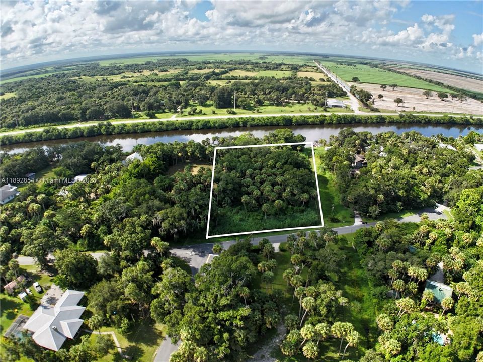 На продажу: $500,000 (2.00 acres)