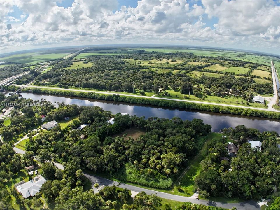 На продажу: $500,000 (2.00 acres)