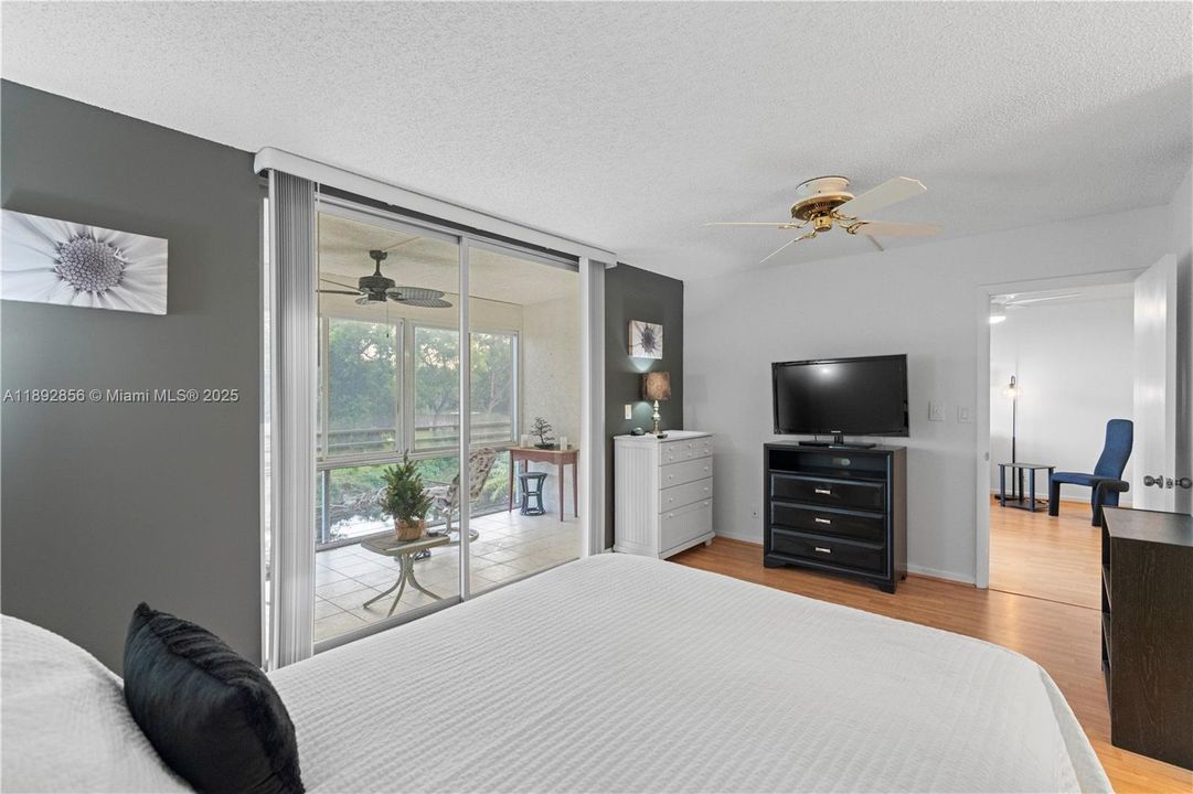 Недавно арендовано: $1,650 (2 спален, 2 ванн, 970 Квадратных фут)