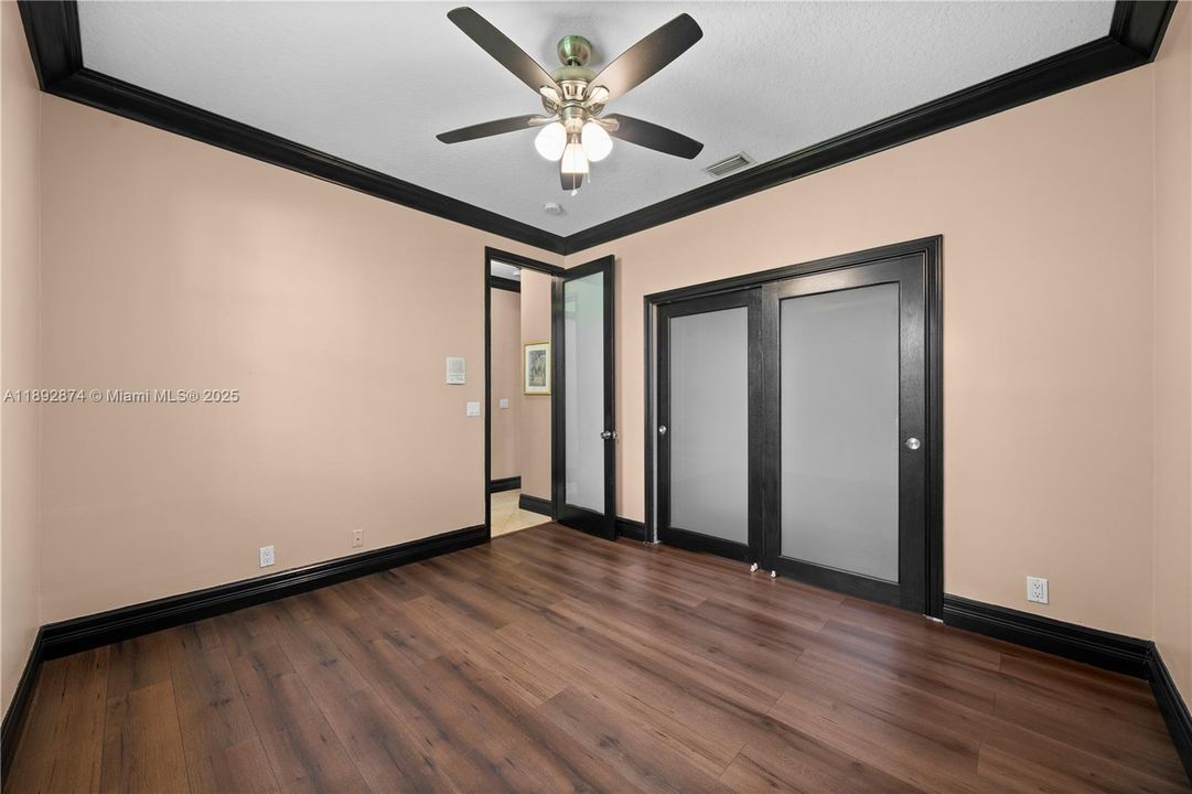 For Rent: $11,000 (6 beds, 5 baths, 4414 Square Feet)