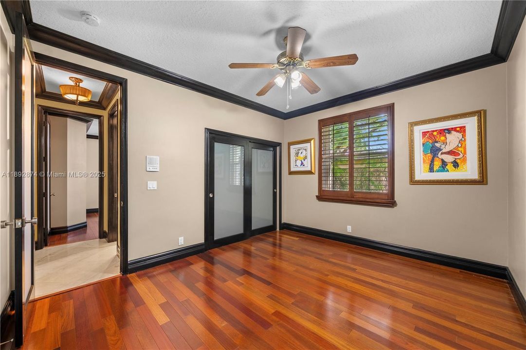 For Rent: $11,000 (6 beds, 5 baths, 4414 Square Feet)