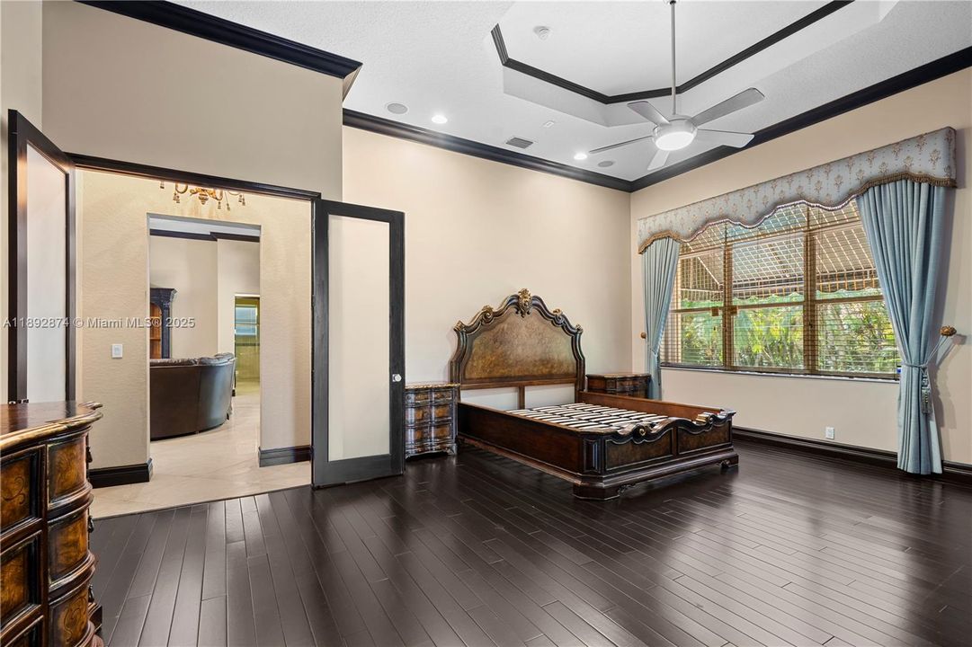 For Rent: $11,000 (6 beds, 5 baths, 4414 Square Feet)