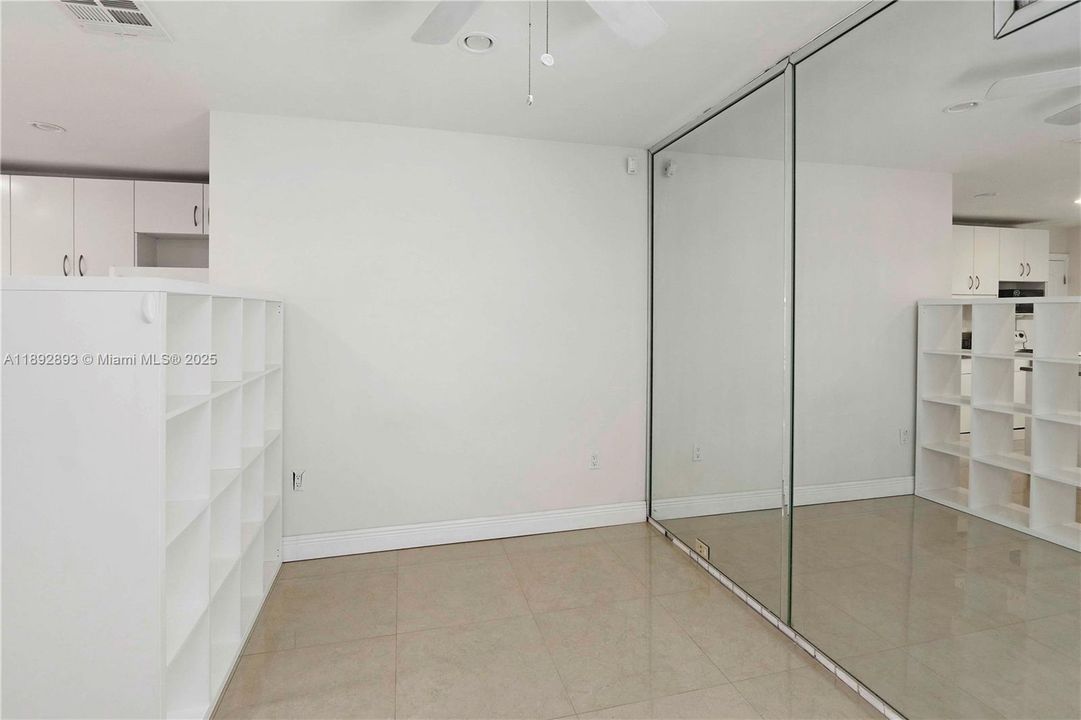 最近租的: $1,500 (0 贝兹, 1 浴室, 528 平方英尺)