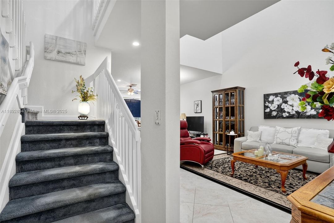 待售: $595,000 (3 贝兹, 2 浴室, 1882 平方英尺)